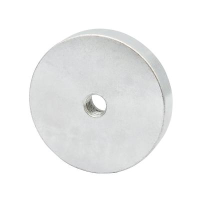 Lav Neodymium Pottemagnet Ø50x10 mm med M8 gevindhul